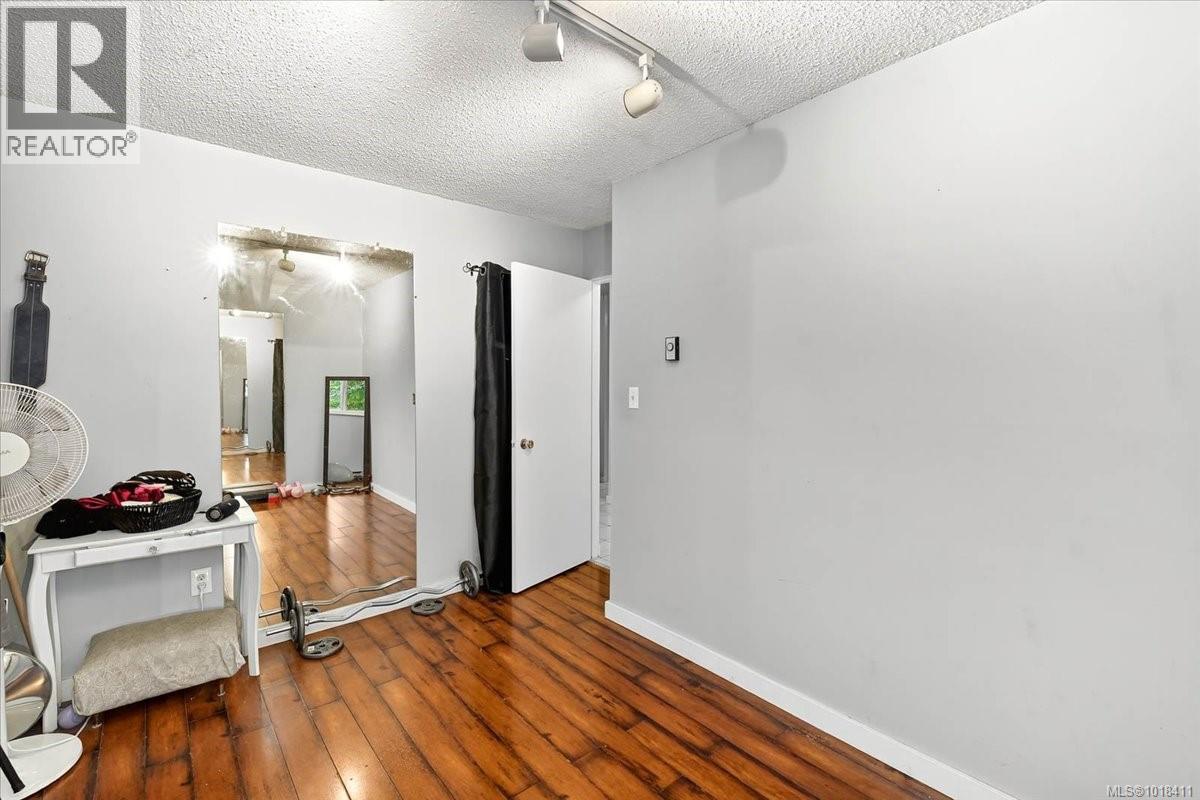 5238 Heaslip Rd, Port Alberni