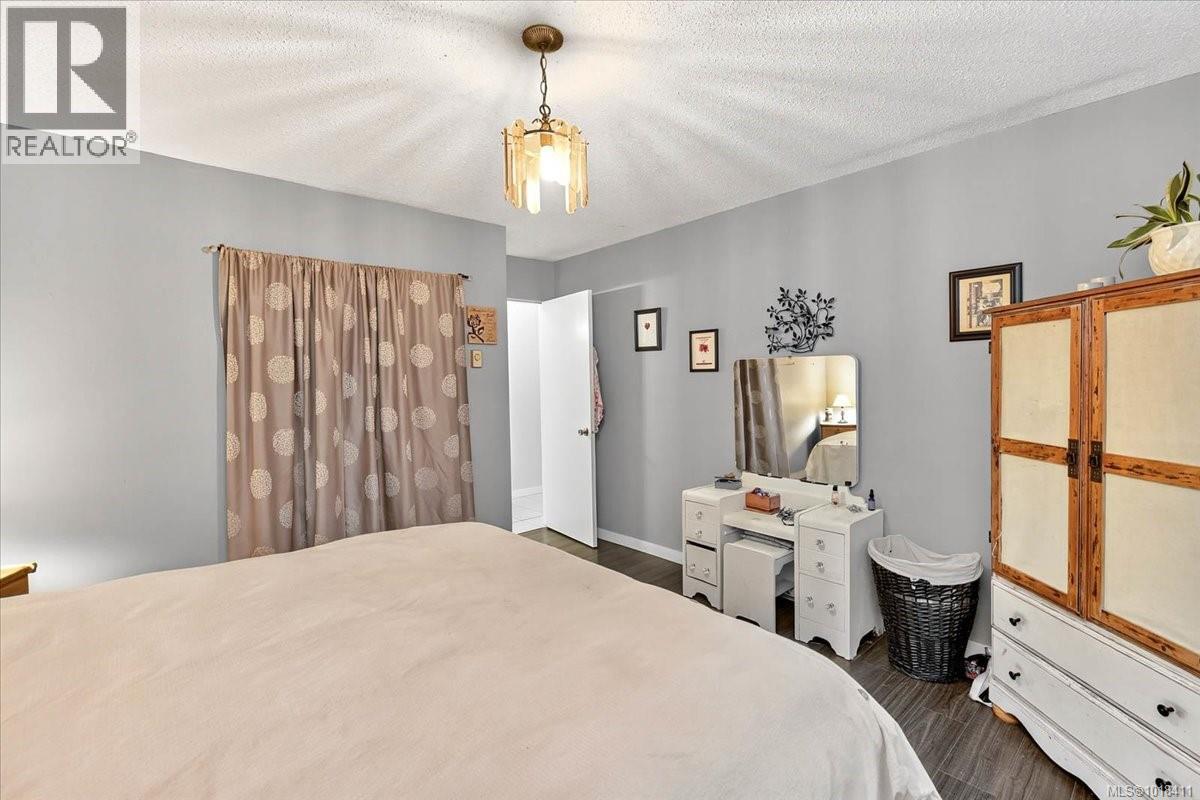 5238 Heaslip Rd, Port Alberni