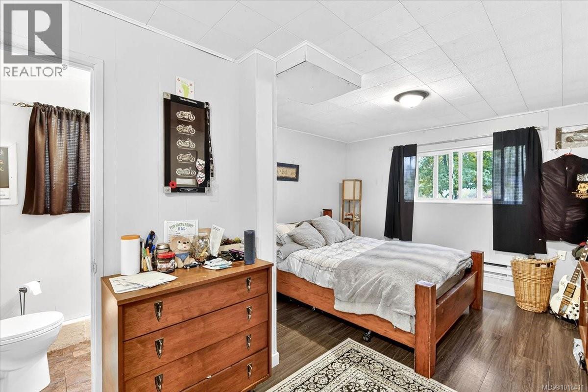 5238 Heaslip Rd, Port Alberni