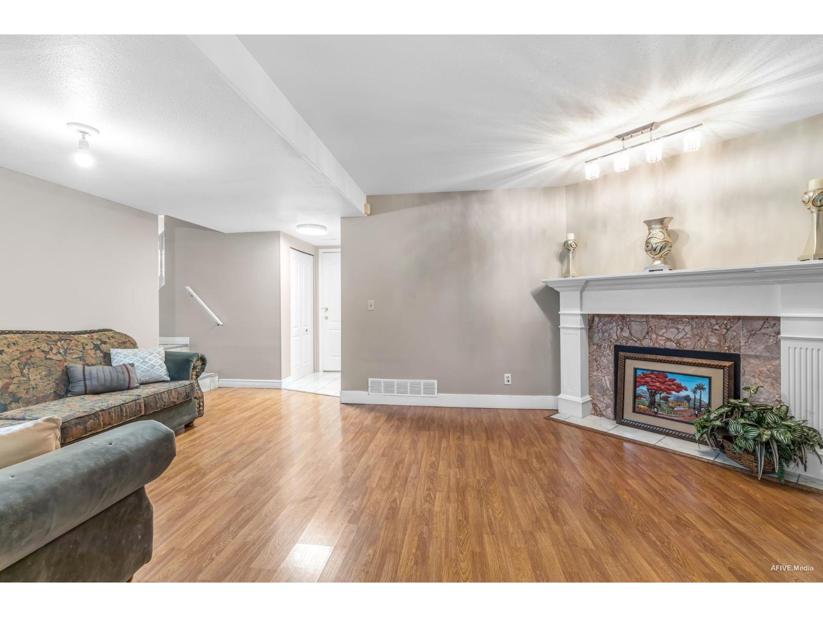 9087 144 STREET, Surrey