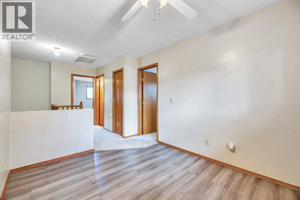 Single Family House for Sale in  Riverglen Park SE Riverbend Calgary 