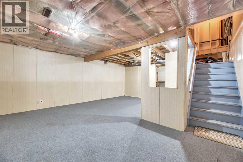 Single Family House for Sale in  Riverglen Park SE Riverbend Calgary 