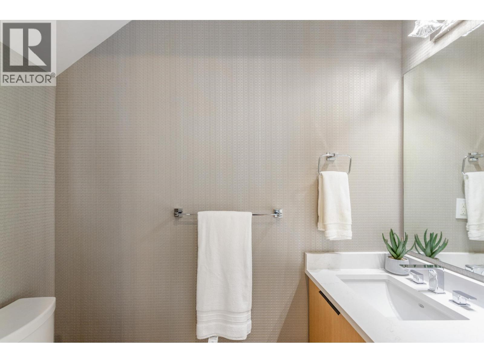 2658 WATERLOO STREET, Vancouver