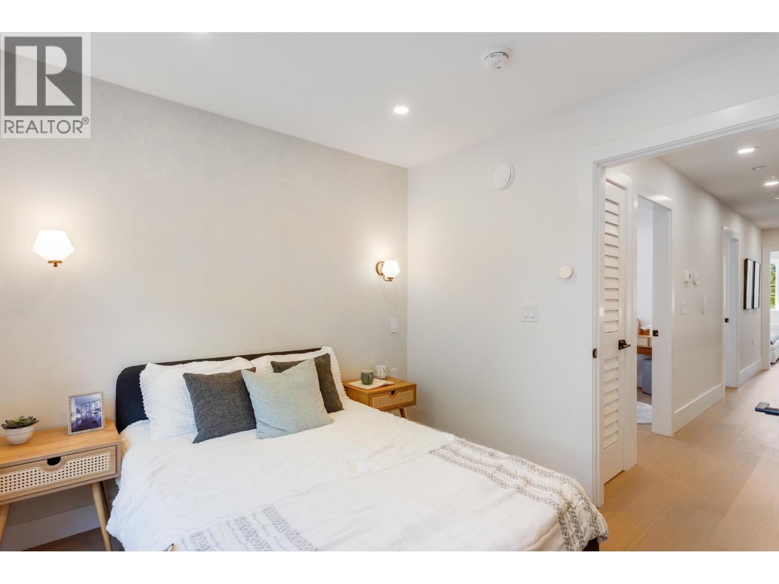 2658 WATERLOO STREET, Vancouver