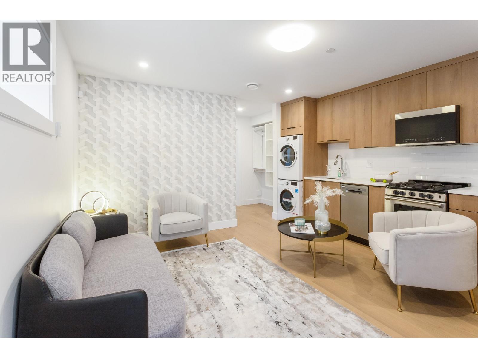 2658 WATERLOO STREET, Vancouver