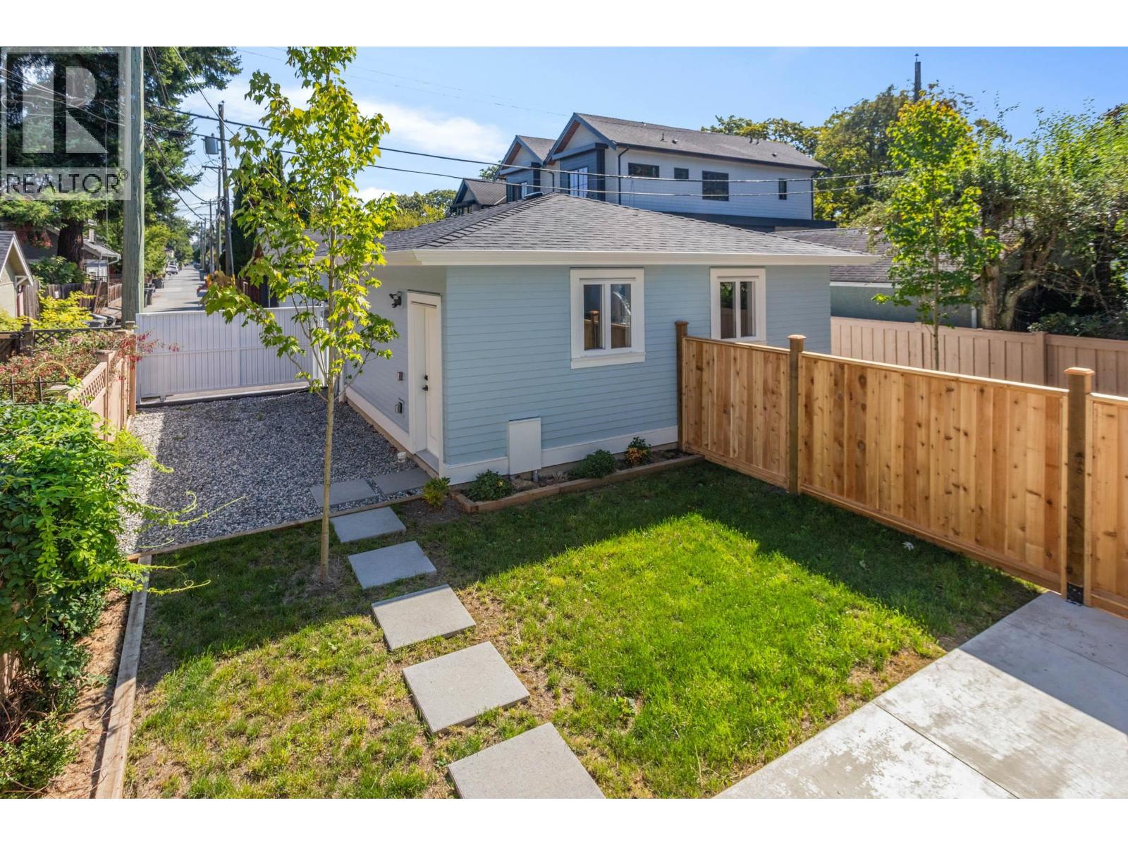 2658 WATERLOO STREET, Vancouver