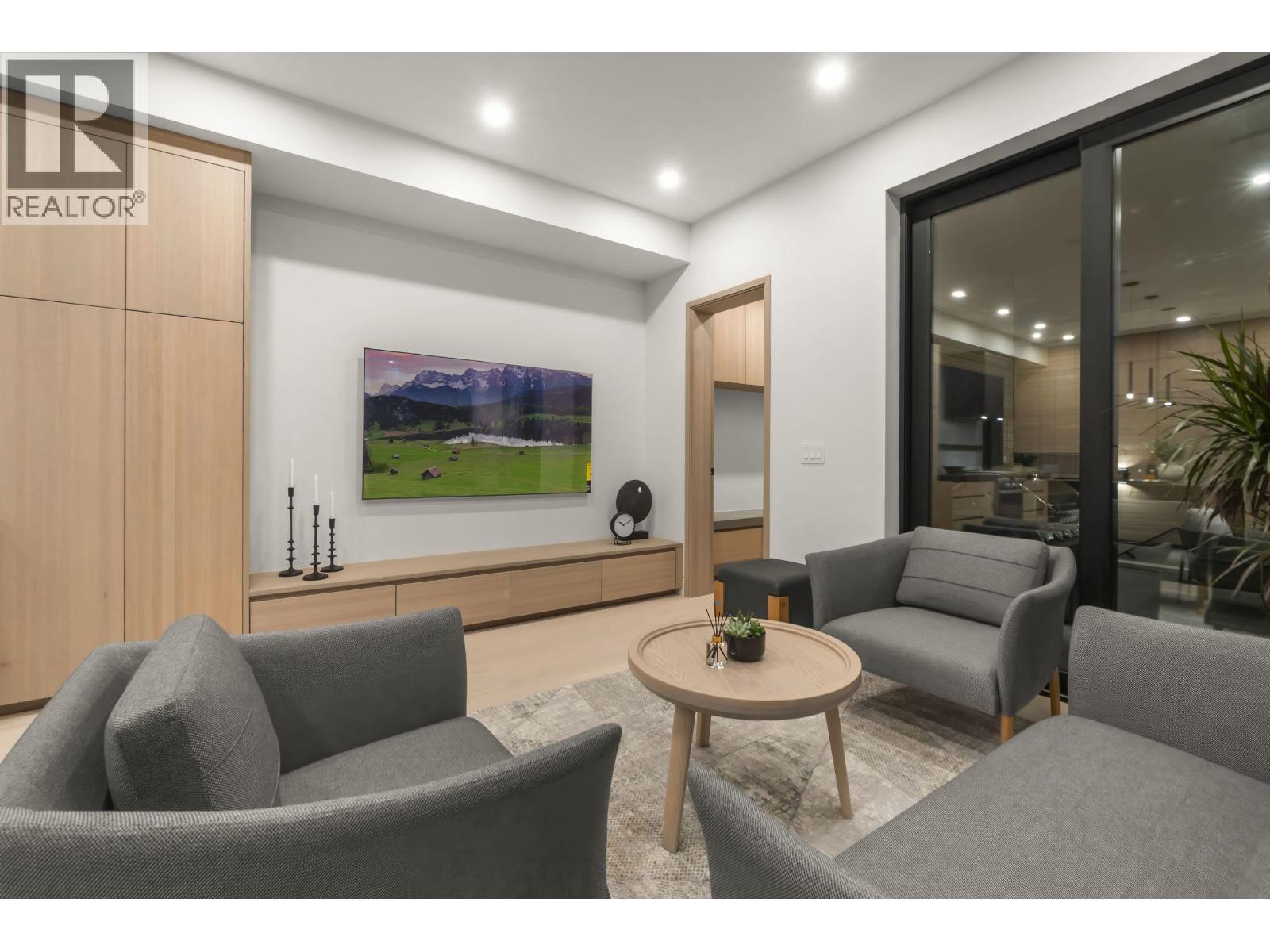 1066 FULTON AVENUE, West Vancouver