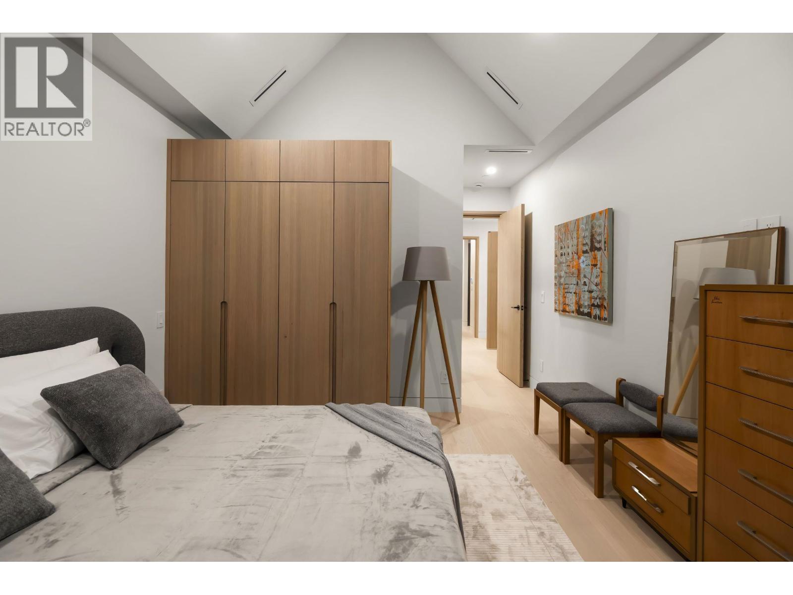 1066 FULTON AVENUE, West Vancouver