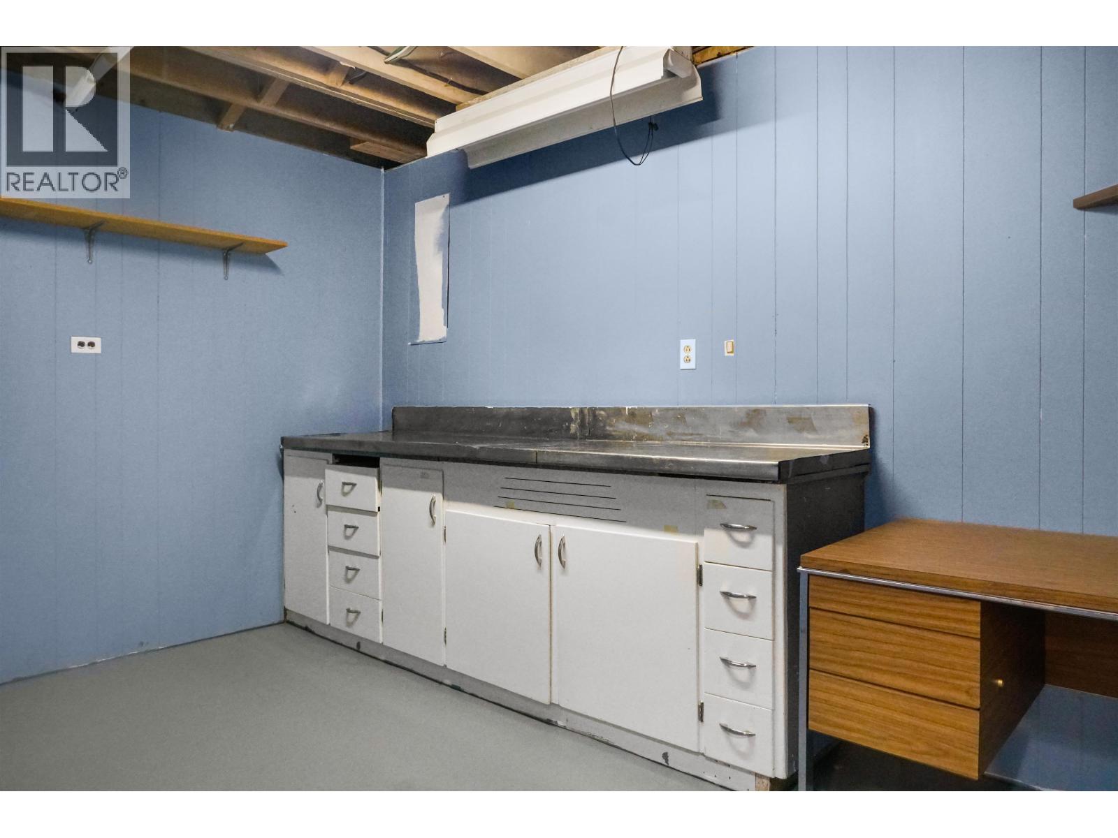 21 WHITE STREET, Kitimat