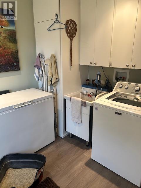 3547 Lakeshore Road - 10