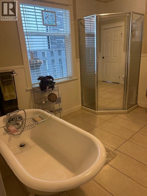 3547 Lakeshore Road - 9