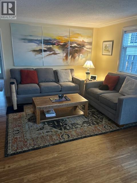 3547 Lakeshore Road - 6