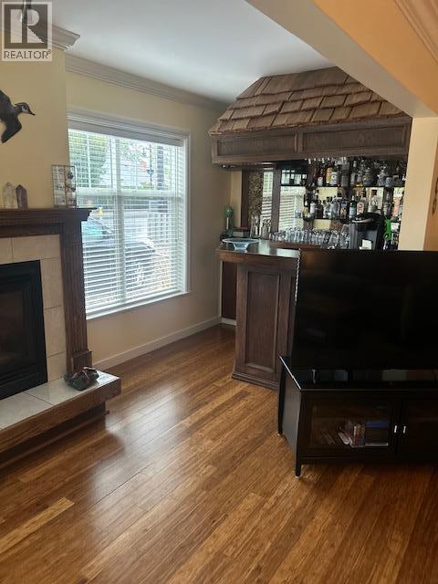 3547 Lakeshore Road - 7