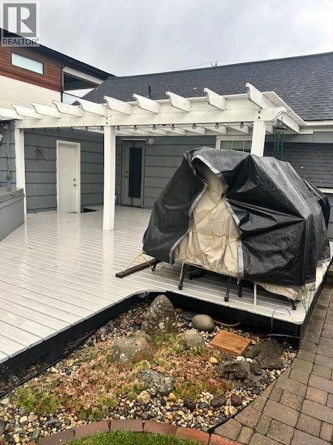 3547 Lakeshore Road - 12