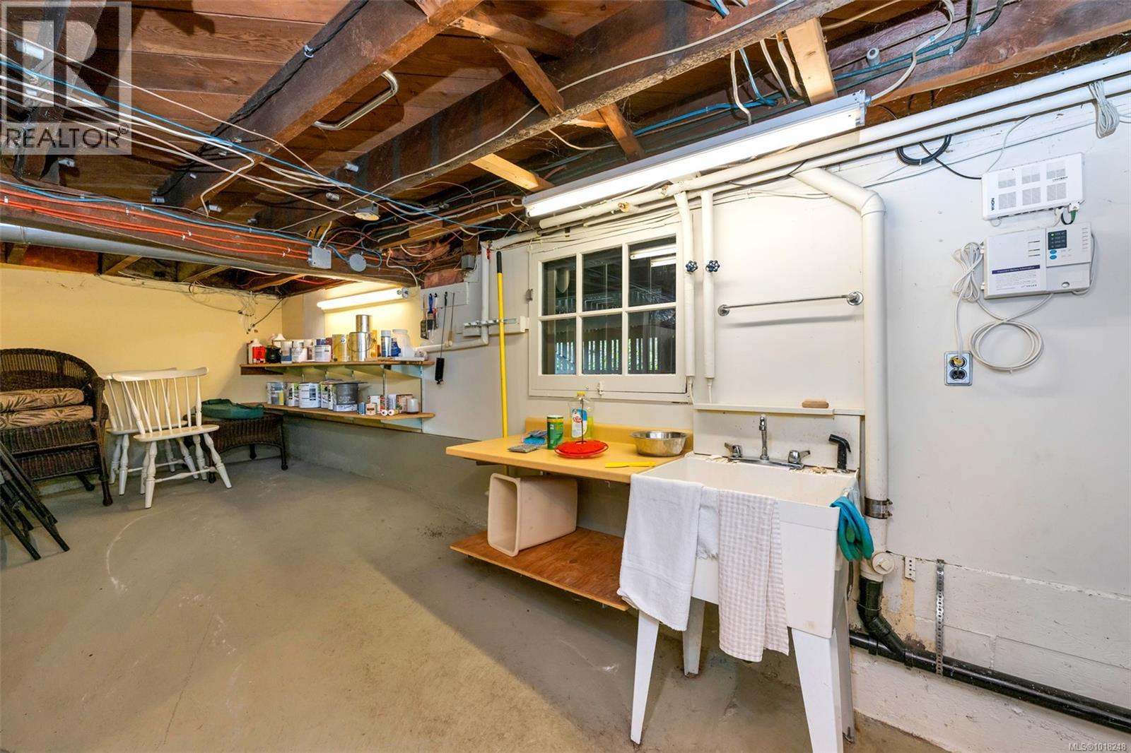 2850 Sea View Rd, Saanich