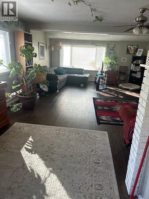 3531 Lakeshore Road - 6