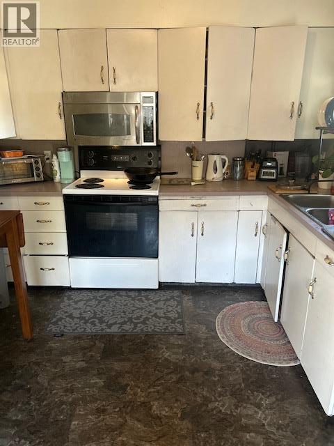 3531 Lakeshore Road - 4