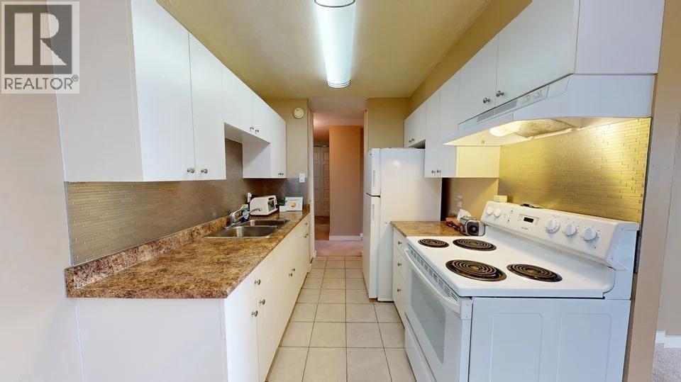 1602 2016 FULLERTON AVENUE, North Vancouver