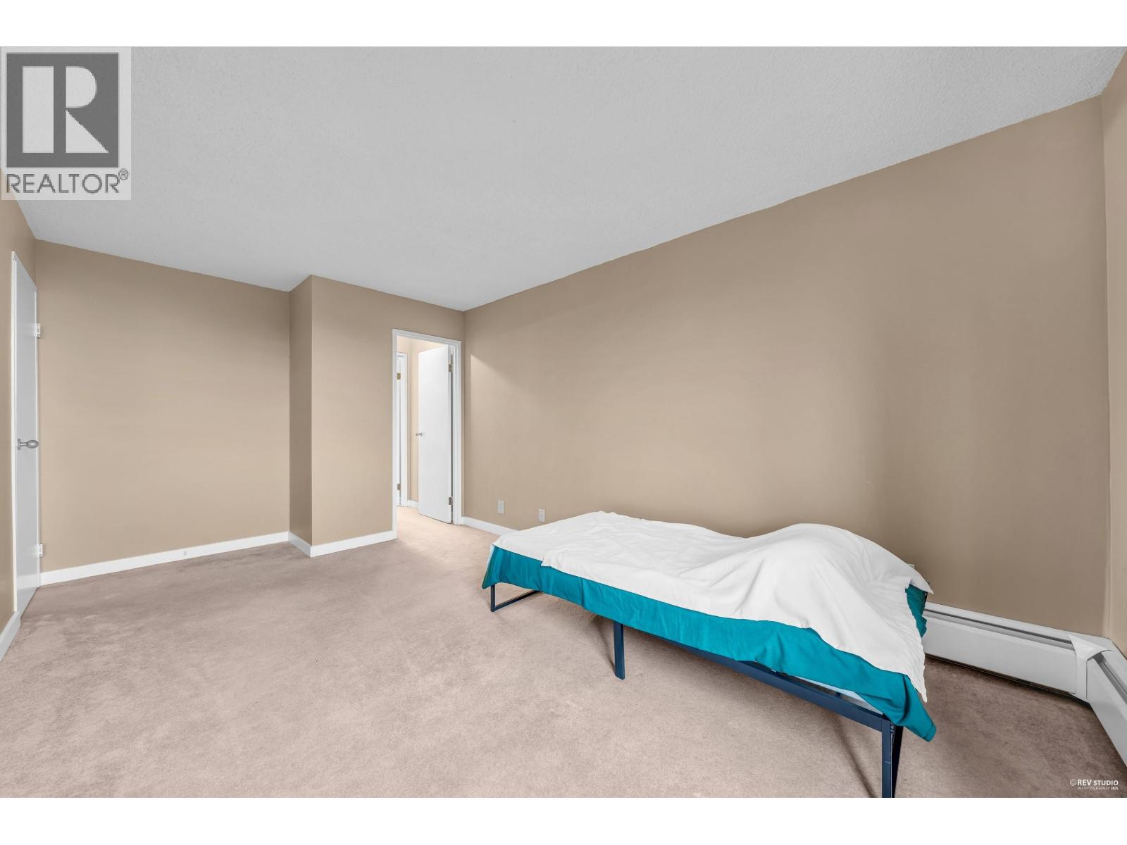 1602 2016 FULLERTON AVENUE, North Vancouver