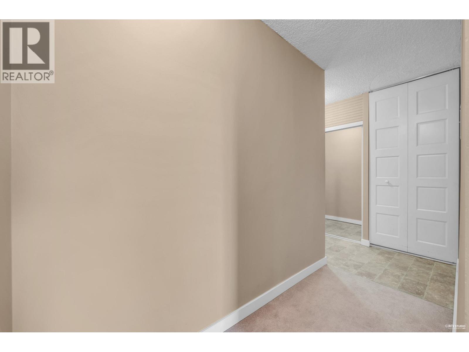 1602 2016 FULLERTON AVENUE, North Vancouver