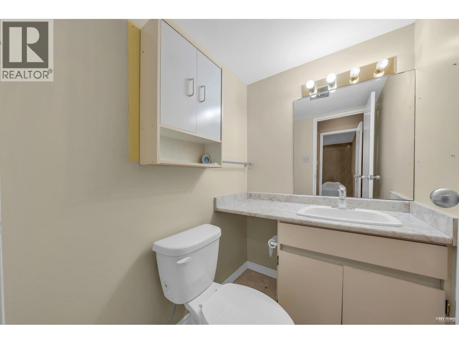 1602 2016 FULLERTON AVENUE, North Vancouver