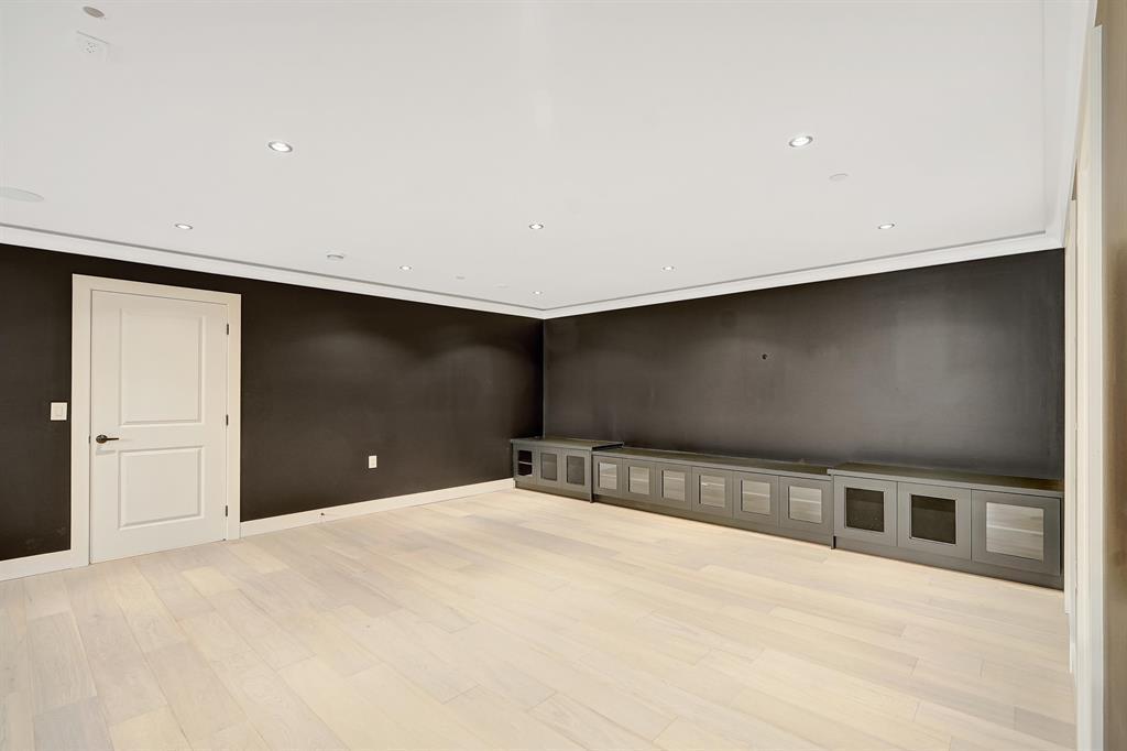 13915 BLACKBURN AVENUE, White Rock