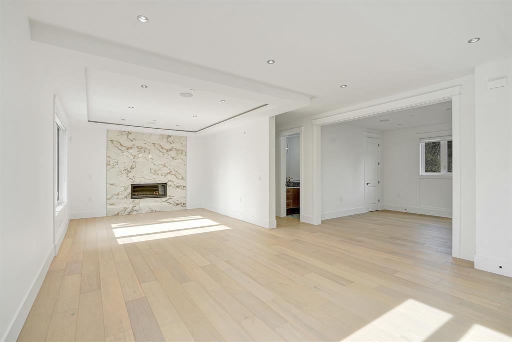 13915 BLACKBURN AVENUE, White Rock