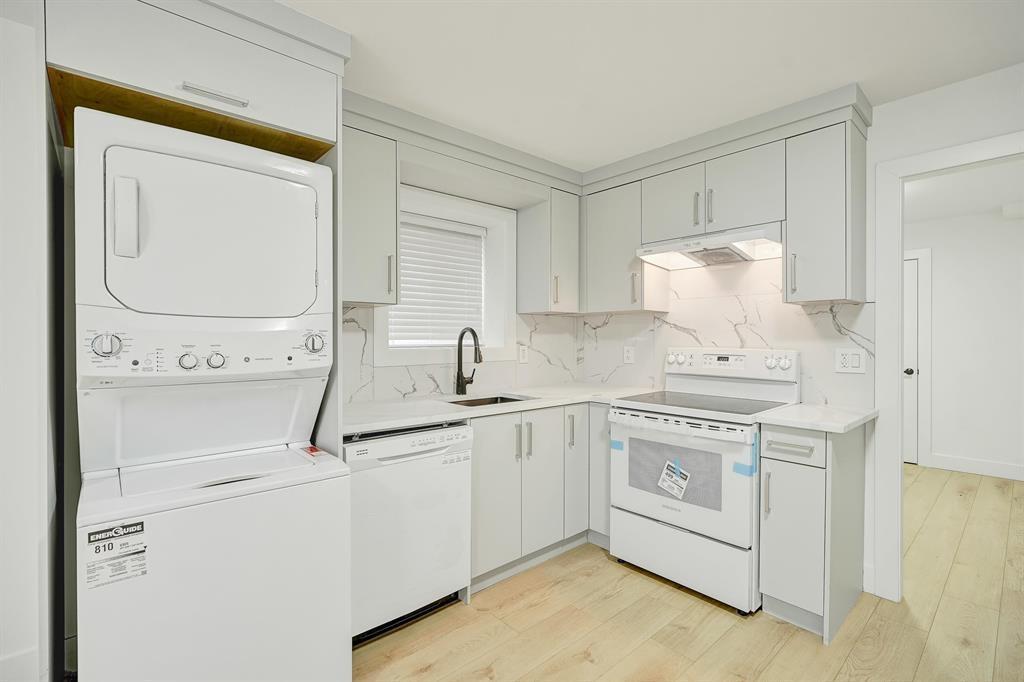 13915 BLACKBURN AVENUE, White Rock