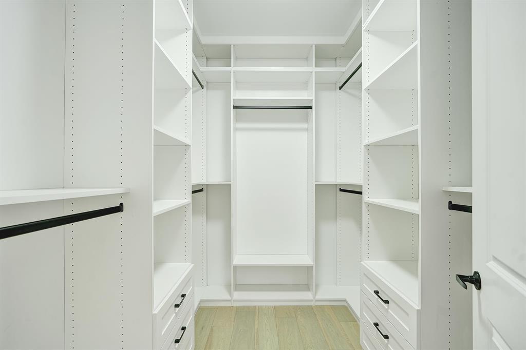 13915 BLACKBURN AVENUE, White Rock