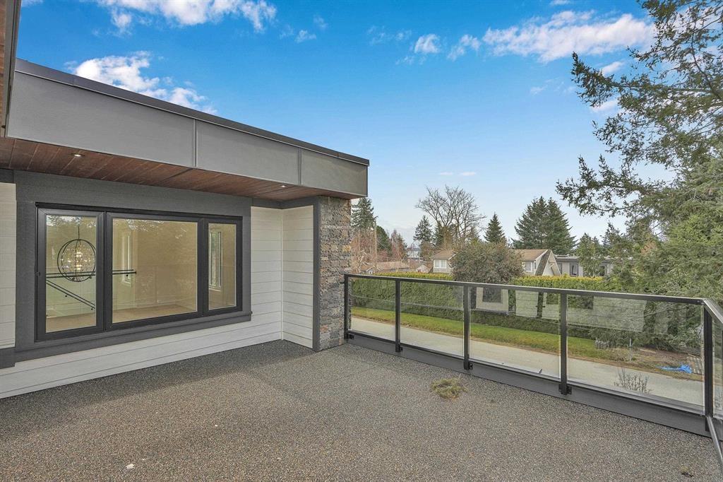13915 BLACKBURN AVENUE, White Rock