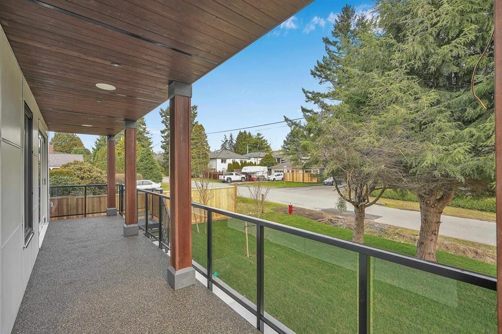 13915 BLACKBURN AVENUE, White Rock