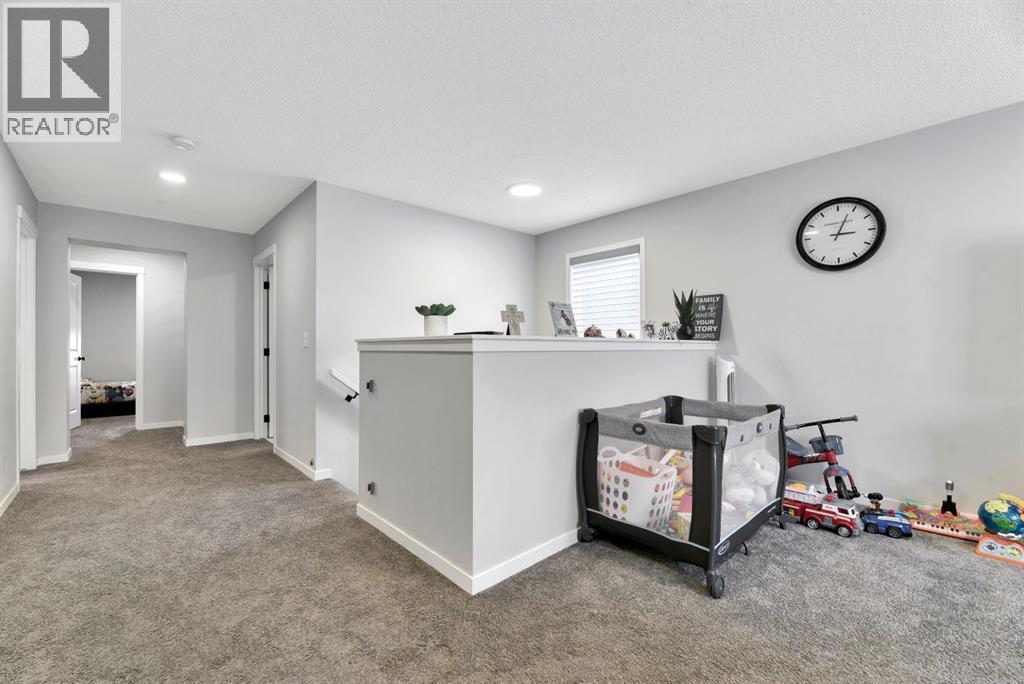 Single Family House for Sale in  Creekside Grove SW Pine Creek Calgary 