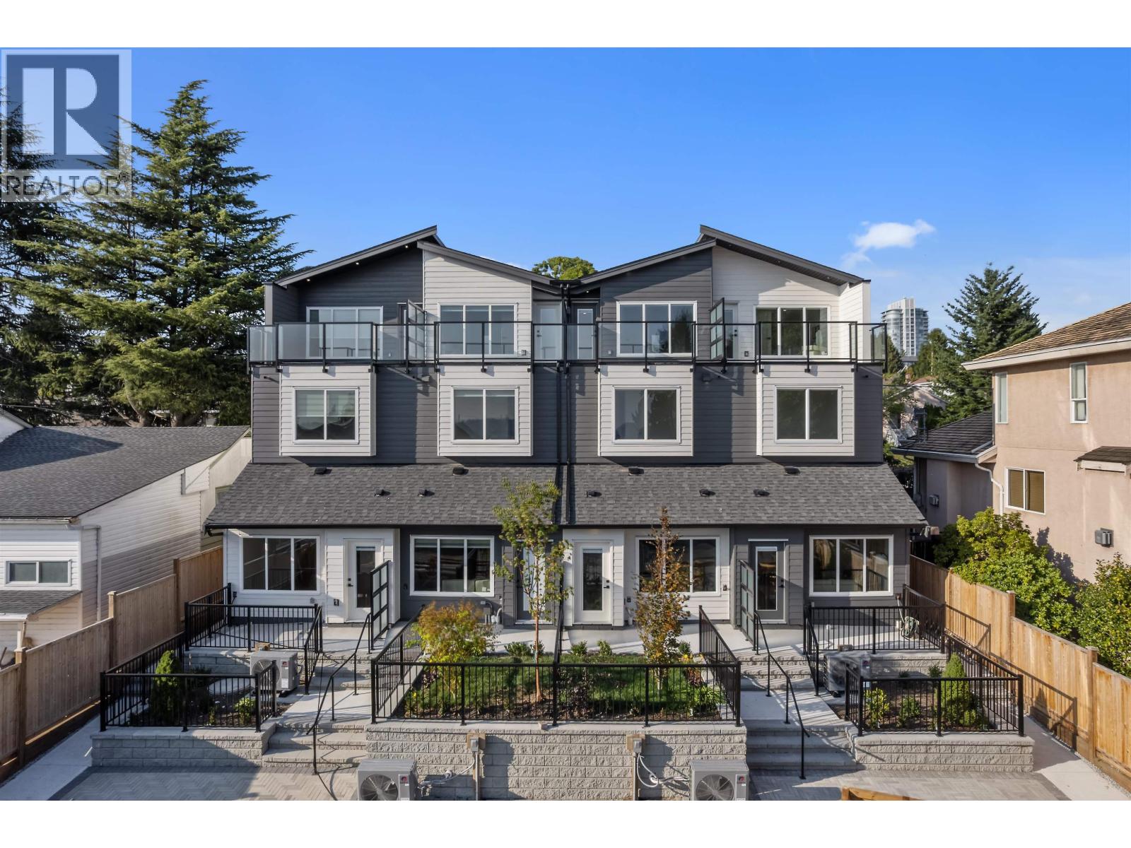 104 914 ROCHESTER AVENUE, Coquitlam