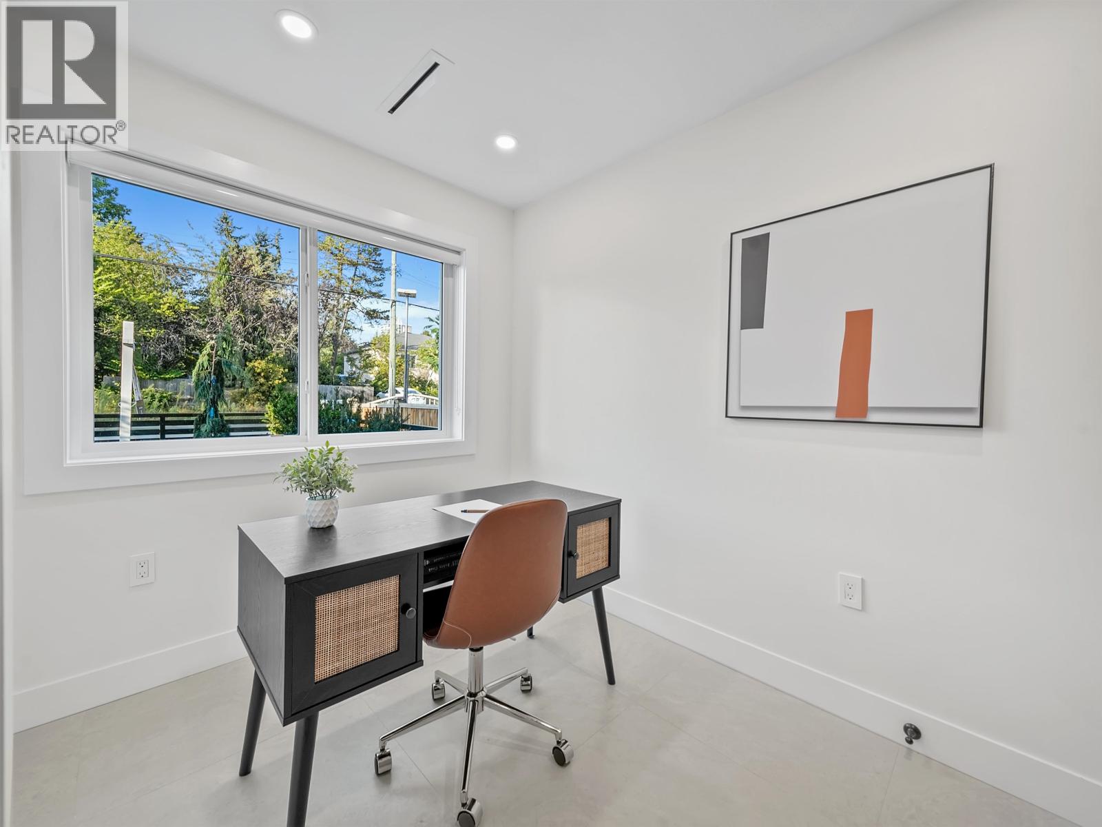 104 914 ROCHESTER AVENUE, Coquitlam