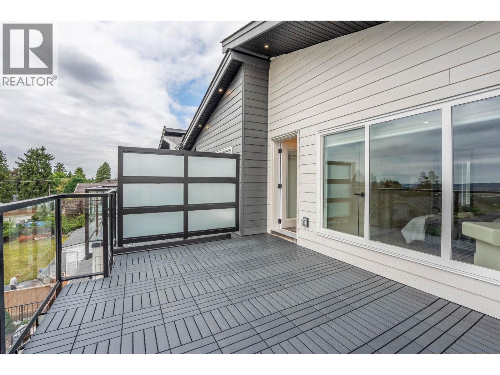 104 914 ROCHESTER AVENUE, Coquitlam