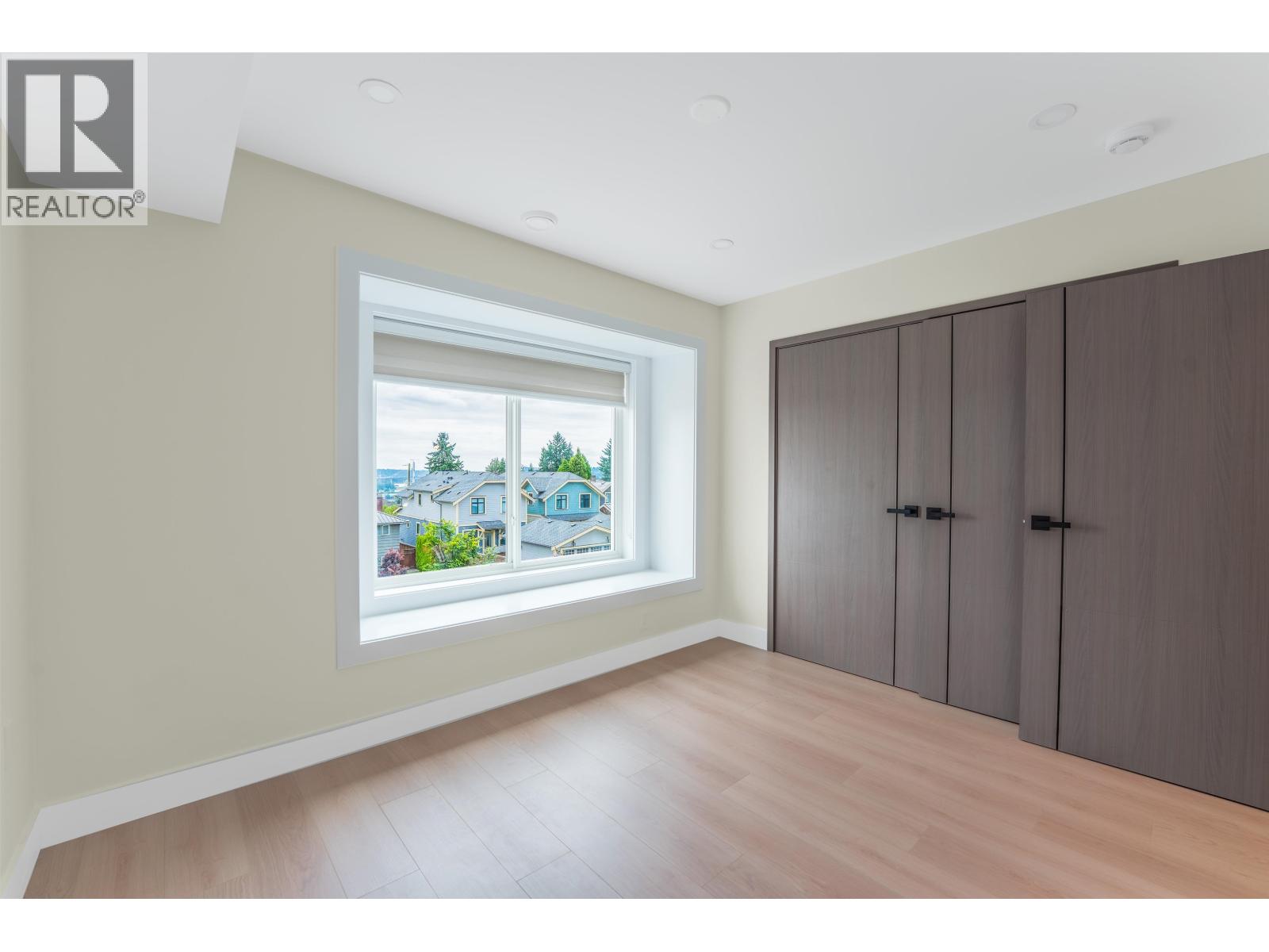 104 914 ROCHESTER AVENUE, Coquitlam