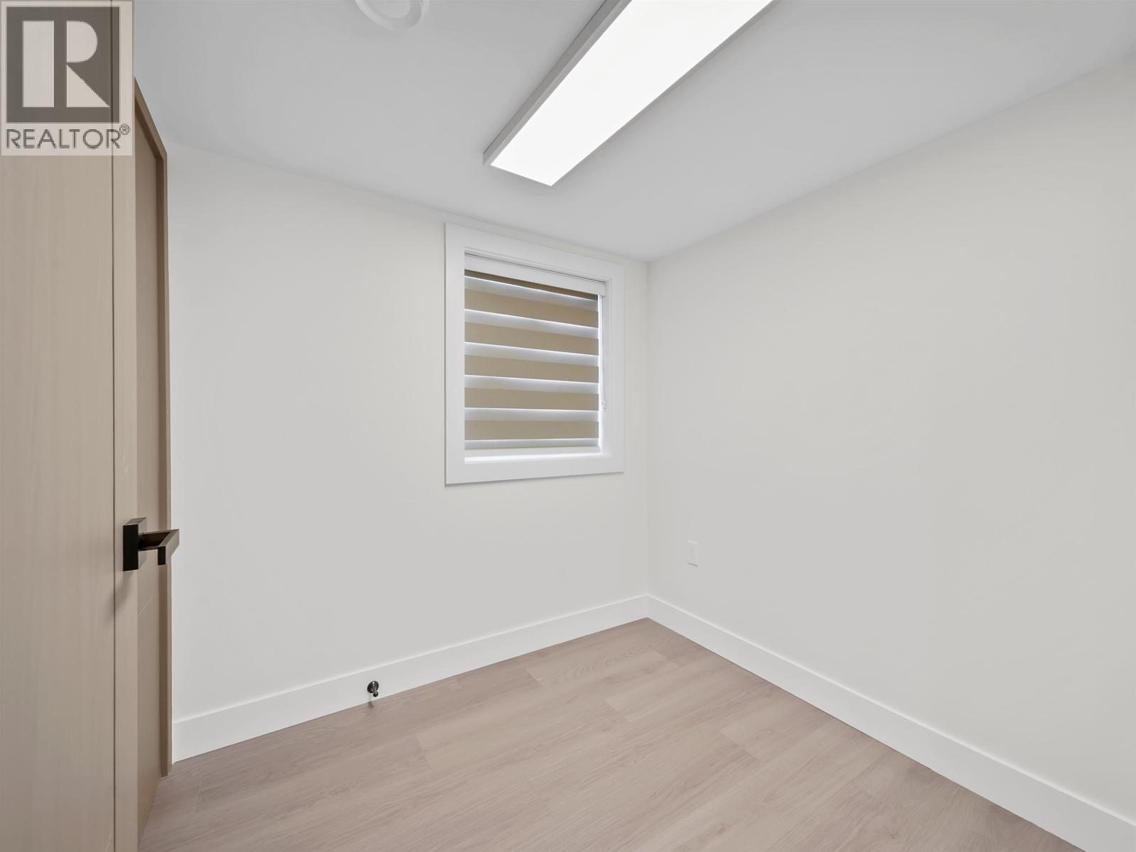 104 914 ROCHESTER AVENUE, Coquitlam