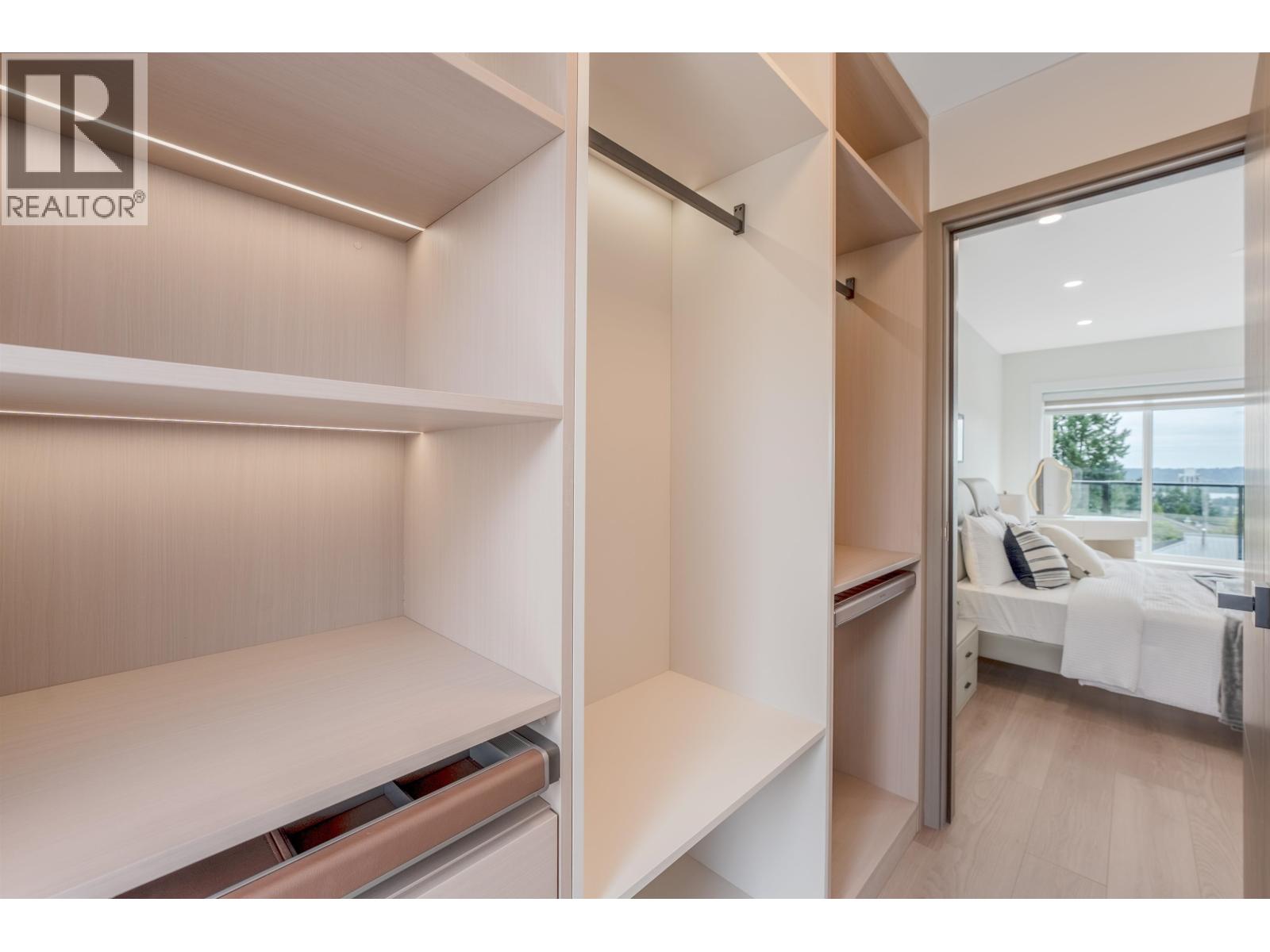 104 914 ROCHESTER AVENUE, Coquitlam