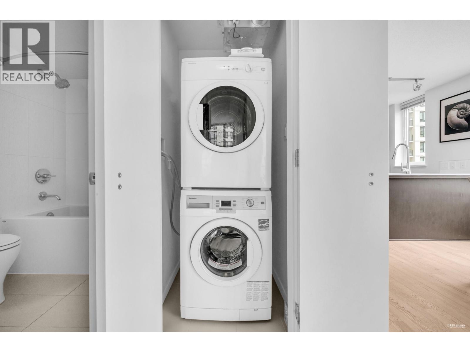 #1012-7733 FIRBRIDGE Way, Richmond