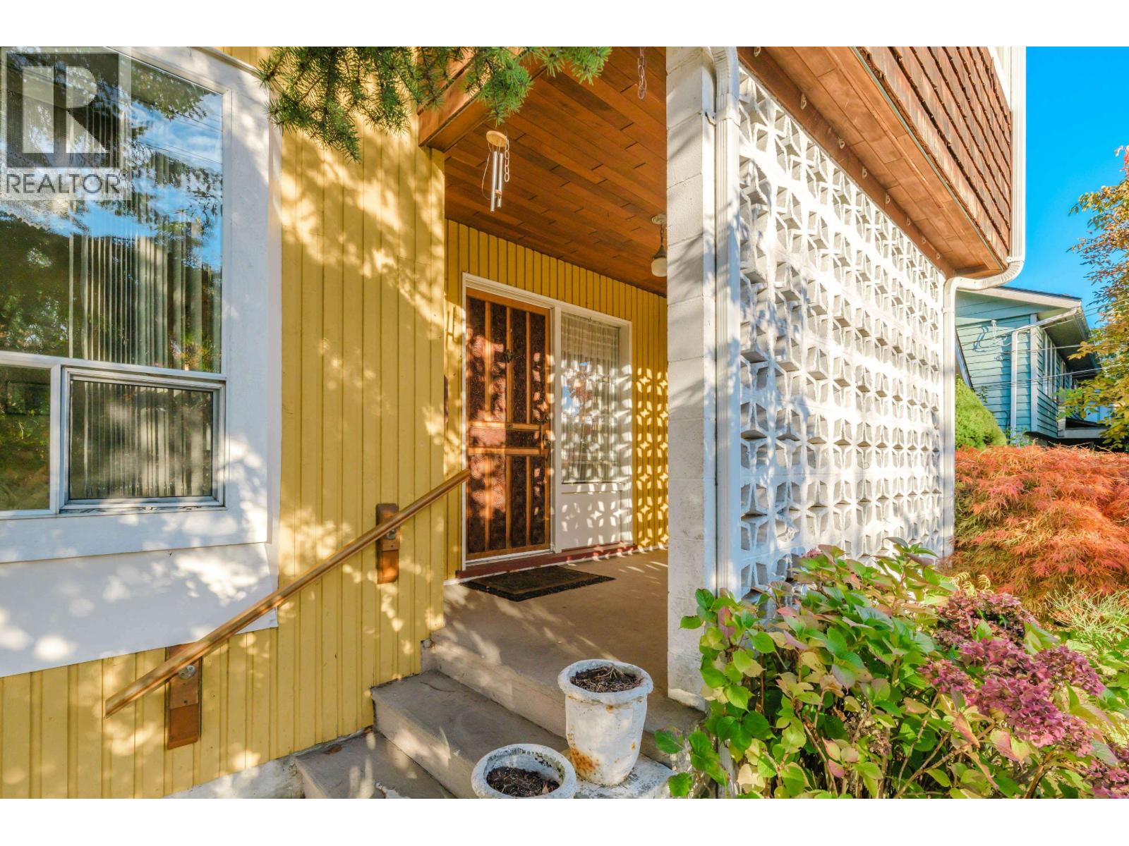 5855 CRESCENT Drive, Delta