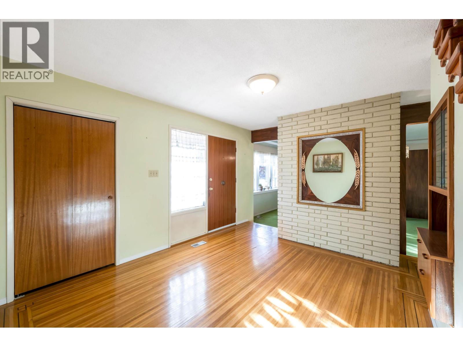 5855 CRESCENT Drive, Delta