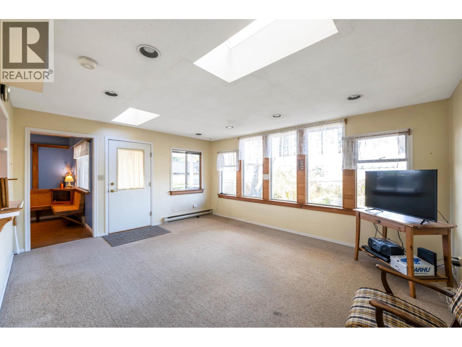 5855 CRESCENT Drive, Delta