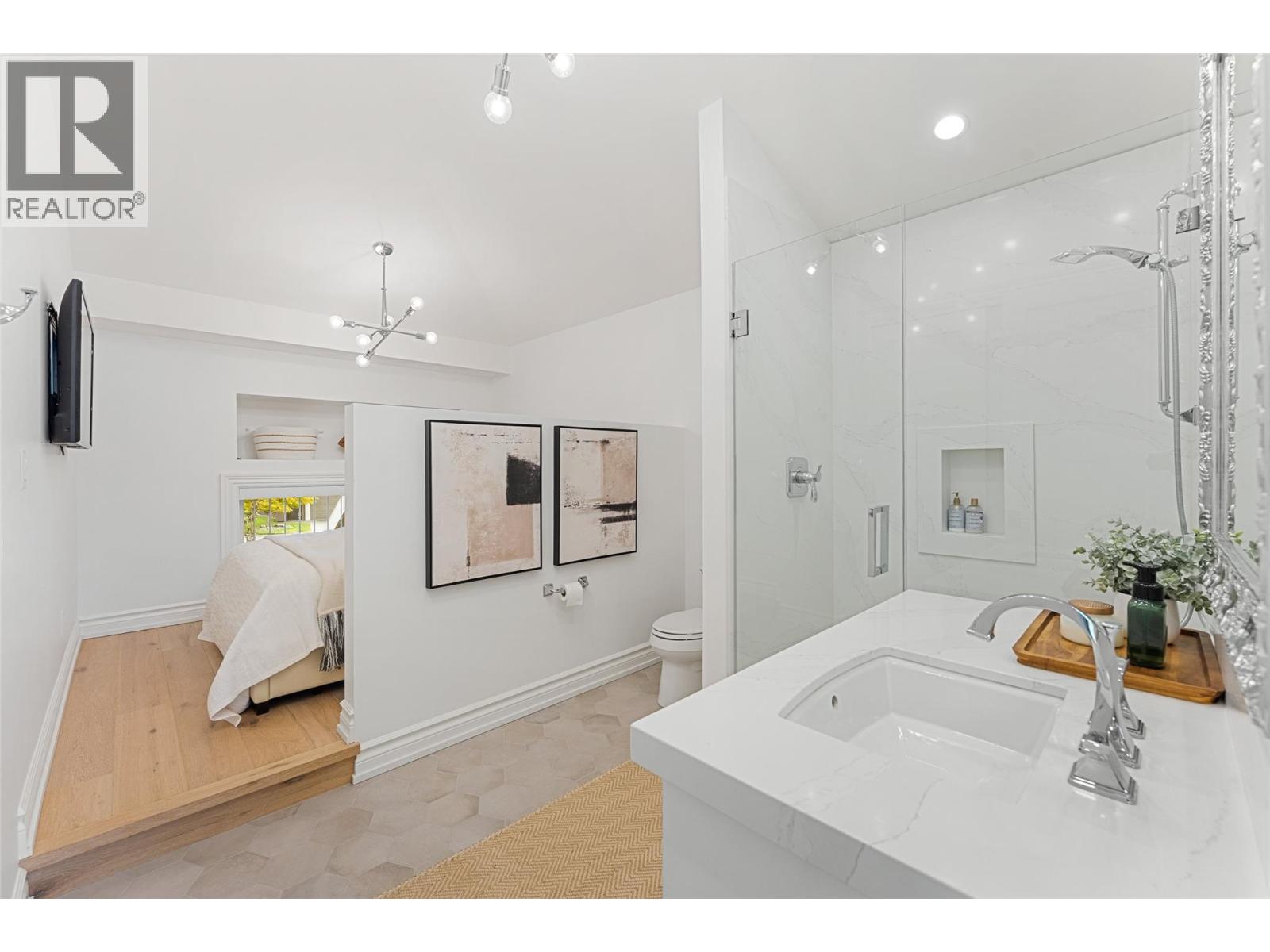 9 2368 Abbott Street, Kelowna