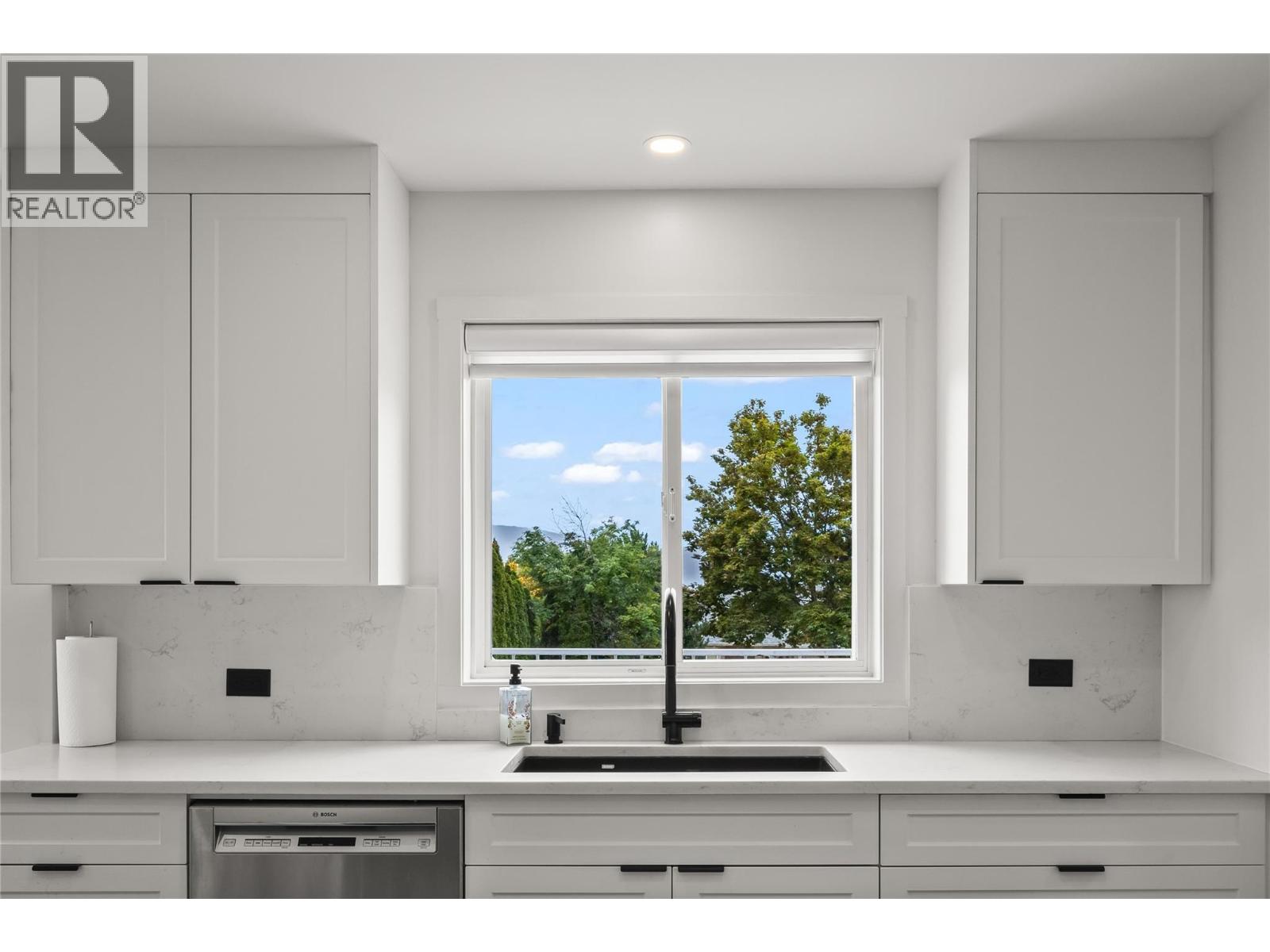  2336 Shannon Woods Drive, West Kelowna