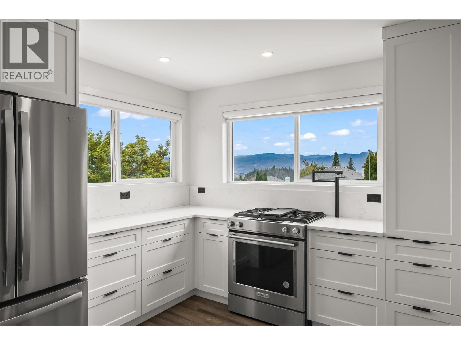  2336 Shannon Woods Drive, West Kelowna