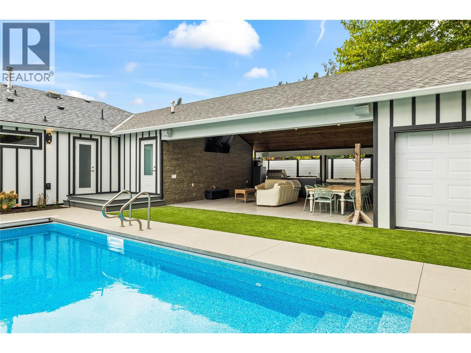  2336 Shannon Woods Drive, West Kelowna