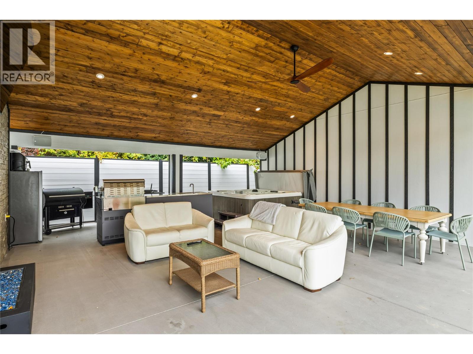  2336 Shannon Woods Drive, West Kelowna