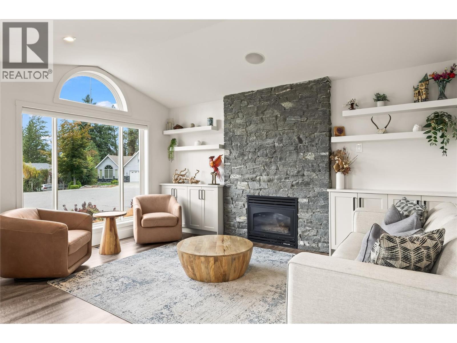  2336 Shannon Woods Drive, West Kelowna