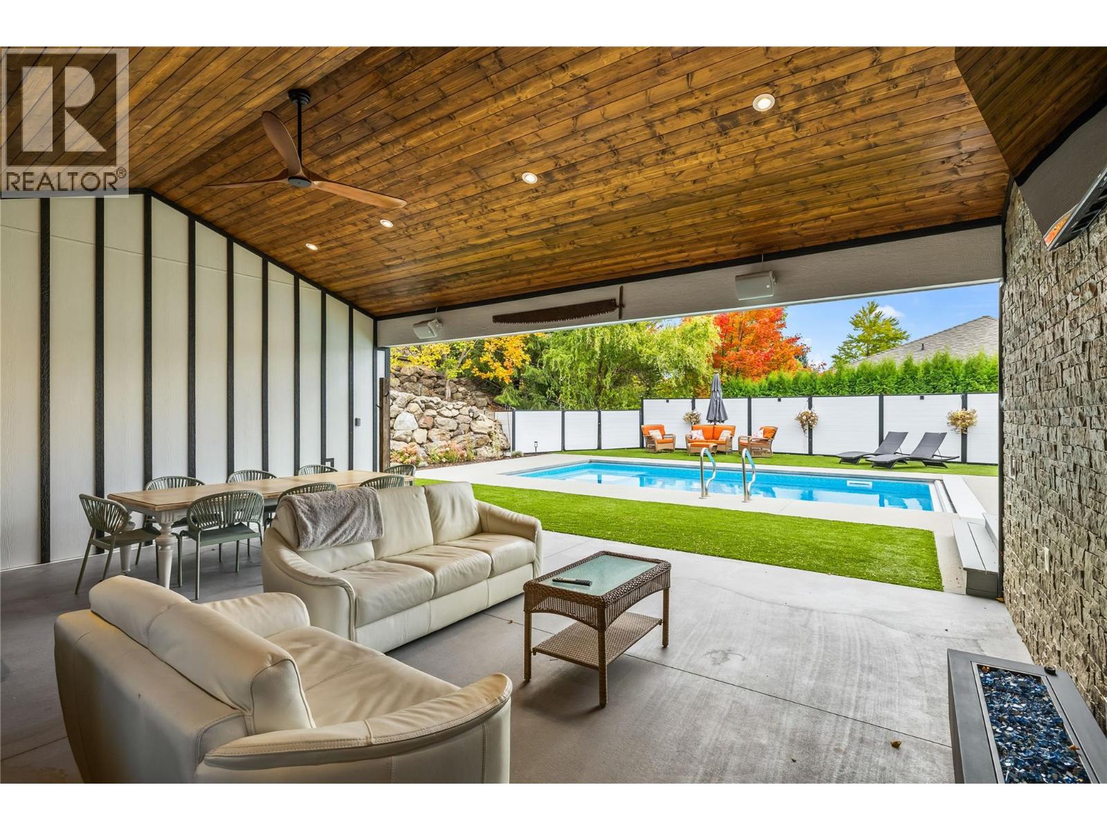  2336 Shannon Woods Drive, West Kelowna