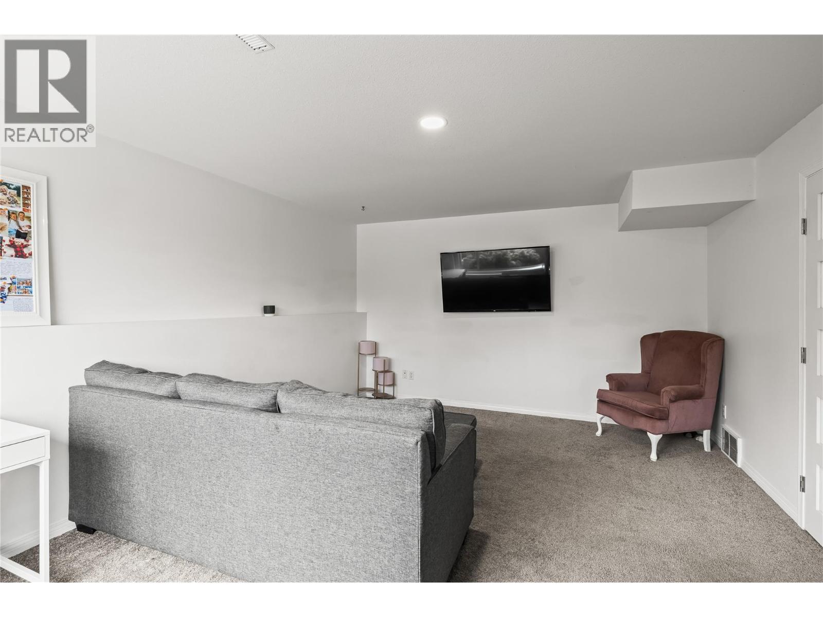  2336 Shannon Woods Drive, West Kelowna